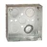 Caja cuadrada 4", soldada, 2-1/8" de profundidad,1 KO de 1/2" y 11 de 3/4"
